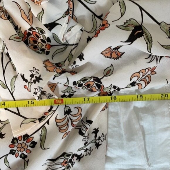 NWT Jack by BB Dakota Ivory Floral Garden Party Romper - Picture 14 of 16